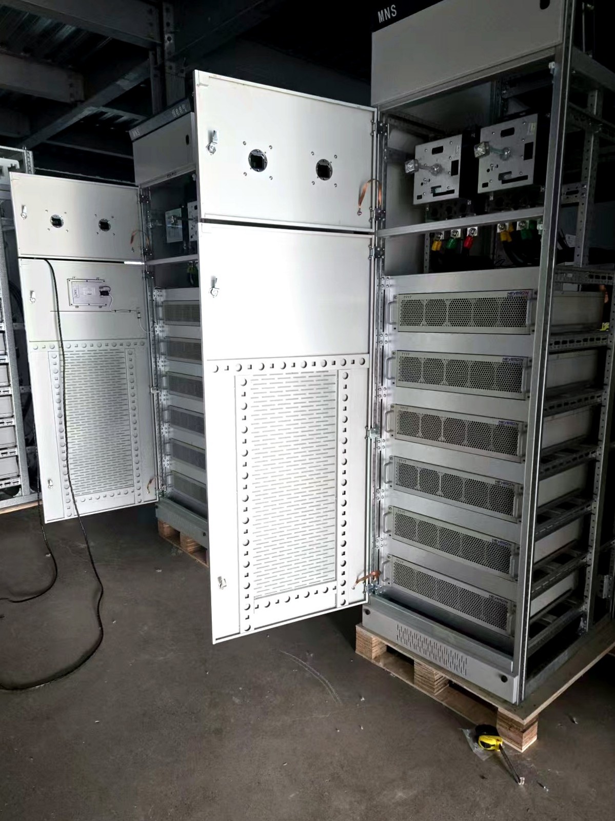 高频感应加热炉谐波与功率因数怎么治？上海自贸区1000kW项目用恒电电气SVG+APF综合治理